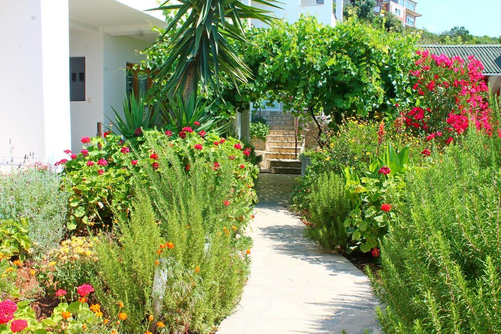 Apartments Villa Milna 2 Budva Buitenkant foto